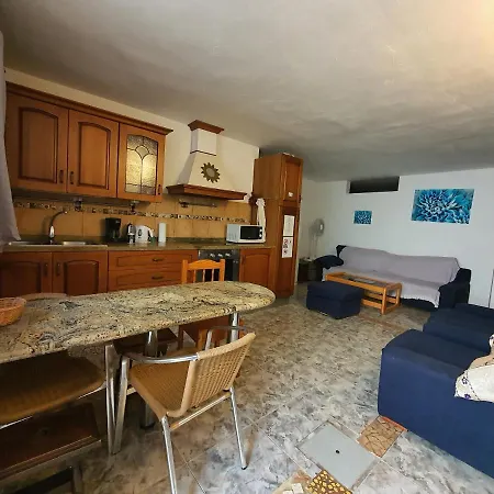 Guest house Low Cost Wifi Free